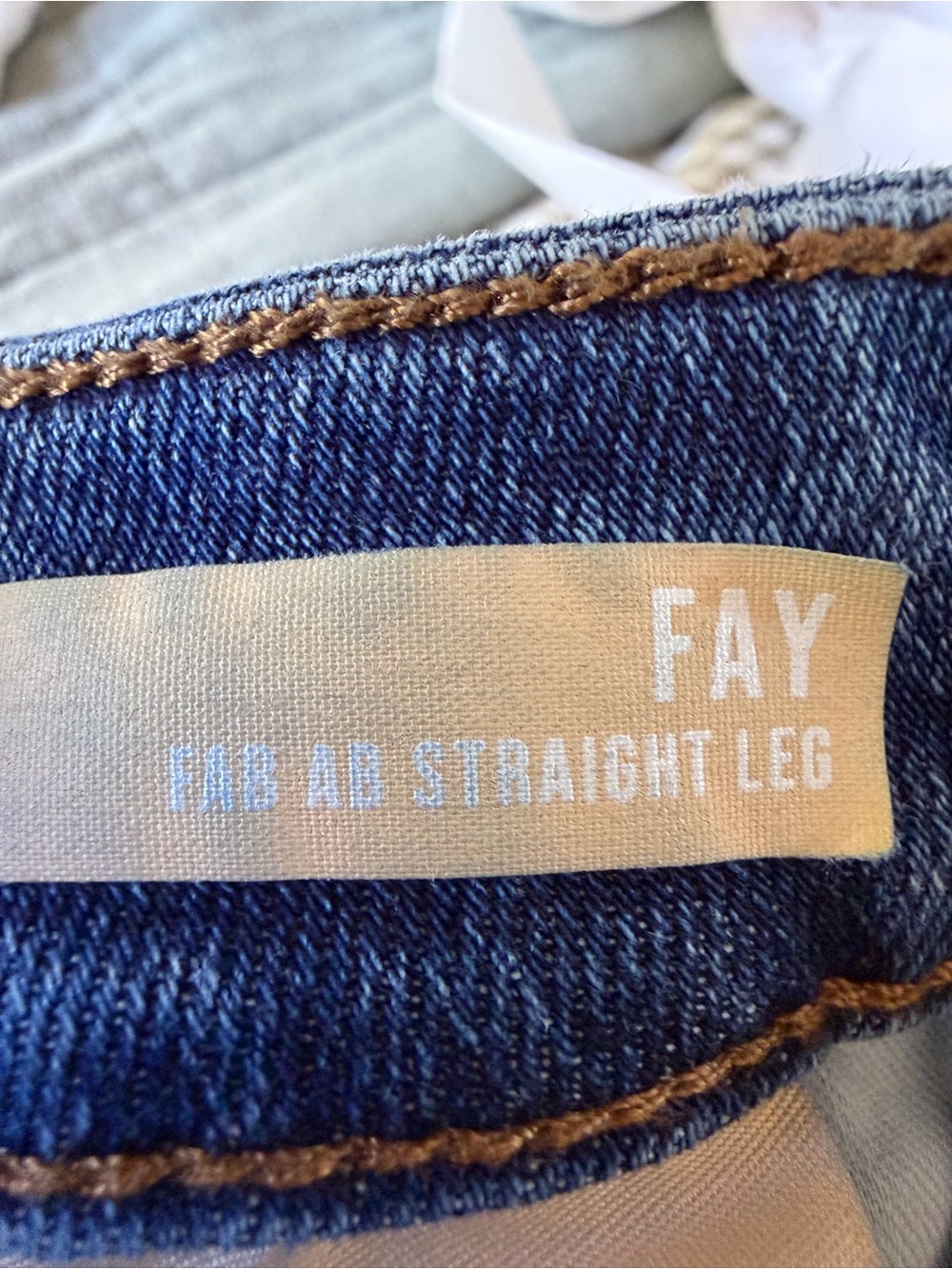 Kut from the Kloth FAY FAB AB Straight Leg Seamed Cuff Jeans 4 - Picture 7 of 11